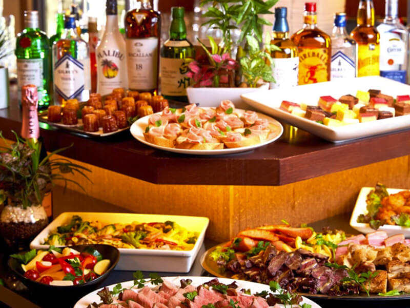 【プレミアムお店貸切プラン】モエシャンドンで乾杯付！ 3.5H飲み放題＆豪華特製ビュッフェ料理＊12品付 8,500円 ⇒ 8,000円 カラオケ＆ダーツ付 - 恵比寿 貸切パーティー&カラオケ・ダーツ RAISE EBISU  - レイズ 恵比寿