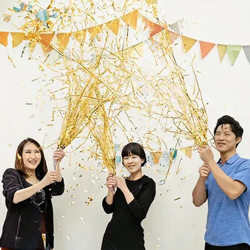 恵比寿 貸切パーティー&カラオケ・ダーツ RAISE EBISU  - レイズ 恵比寿のオプションメニュー - クラッカー